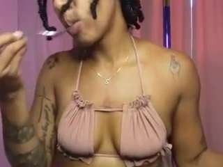 jxxxa's CamSoda show and profile