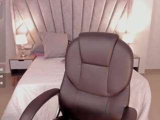 mila-blaze Live Webcam on CamSoda