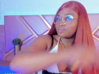 sophiiesinclair's CamSoda show and profile