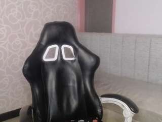 tamara-ch1's CamSoda show and profile