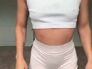triciafoxy webcam