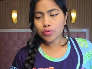 victoriia-b's CamSoda show and profile