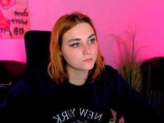 alexa-night's CamSoda show and profile