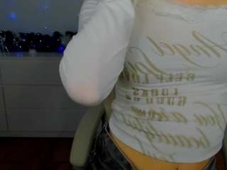 alinablond's CamSoda show and profile