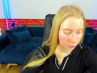 alinablond Live Webcam on CamSoda