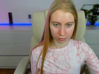 alinablond live cam profile