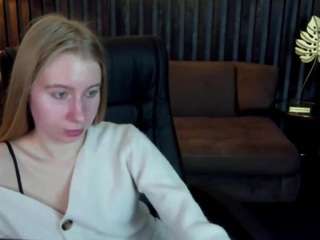 alinablond live cam profile