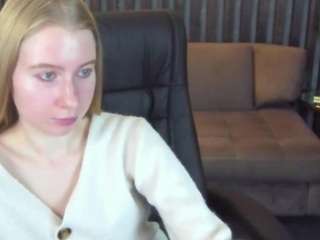 alinablond live cam profile