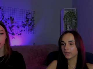  ariana-ross7 chat room