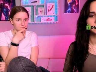  ariana-ross7 chat room