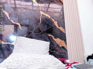 brittanyy20 live webcam show