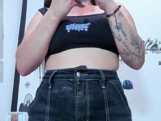 brittanyy20 live webcam show