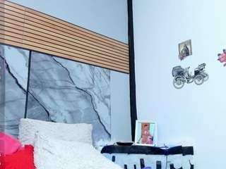 brittanyy20 live webcam show