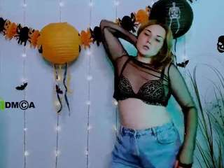 Casey-meow - specialised broadcaster for a intense cam stream casey-meow from CamSoda