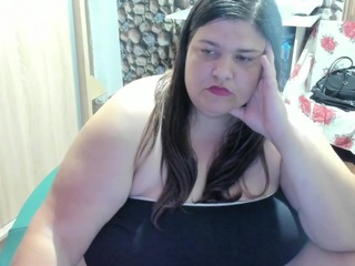 IONYSEXYLIPSPUSSY