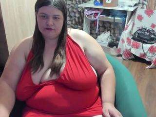 IONYSEXYLIPSPUSSY