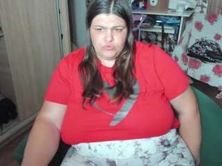 IONYSEXYLIPSPUSSY