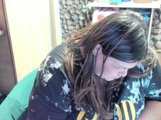 IONYSEXYLIPSPUSSY