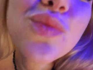 kissxlis webcam model