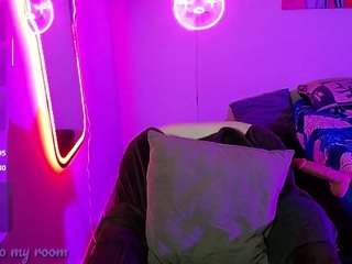 valentina-12's live room