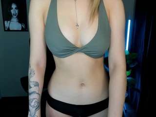 baklajan1918 Live Webcam on CamSoda