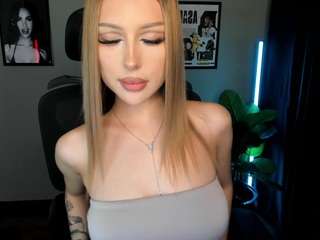 baklajan1918 Live Webcam on CamSoda