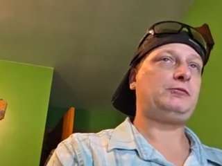 Edwardaims2pleaseU live cam preview