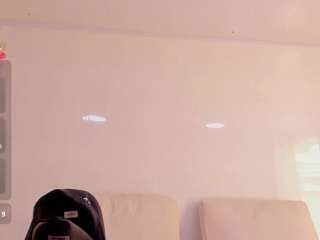 graces-davis Live Webcam on {site_name}