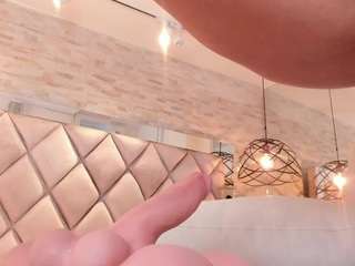 graces-davis Live Webcam on CamSoda