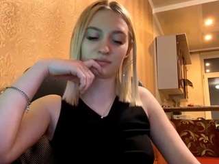  melanyhuckabone chat room