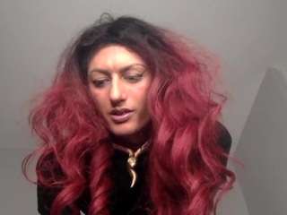 sissygoddessvikk... Live Webcam on CamSoda