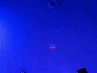 emmantho-0, recent webcam model, live from Camsoda