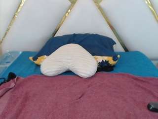  hallie-mils chat room