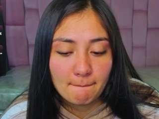 ivony18-b's CamSoda show and profile