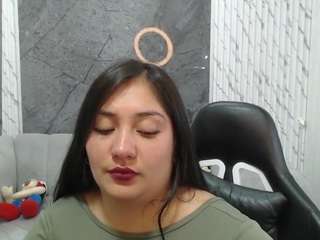 ivony18-b's CamSoda show and profile