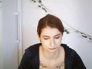 ninablond1, female webcam model,  years old, on live webcam