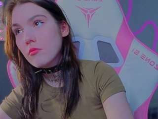 sophieskyangel's CamSoda show and profile