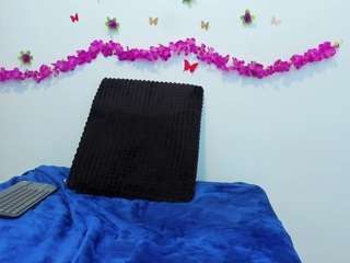 annnie22 Live Webcam on CamSoda