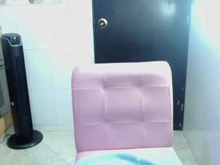 ashleyprg2, female webcam model,  years old, on live webcam