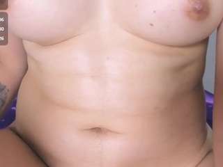 lunna-lust Live Webcam on CamSoda