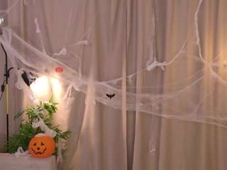 playful-pixiee webcam