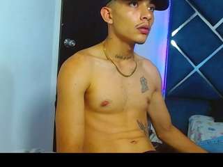 sofiatastty4u webcam model