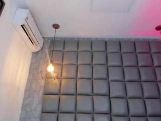 dannavelvet Live Webcam on CamSoda