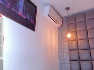 dannavelvet Live Webcam on CamSoda