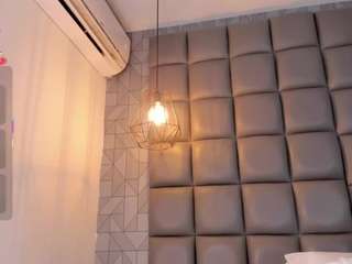 dannavelvet Live Webcam on CamSoda