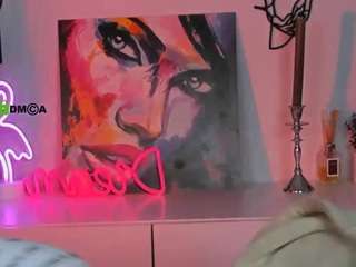 laura-sween webcam