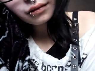 lilarobidoux webcam model