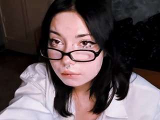 lilarobidoux Live Webcam on CamSoda