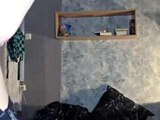 Live Sex Chat with LilaRobidoux (@lilarobidoux)