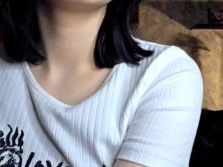 Live webcam model lilarobidoux on Soda Cams